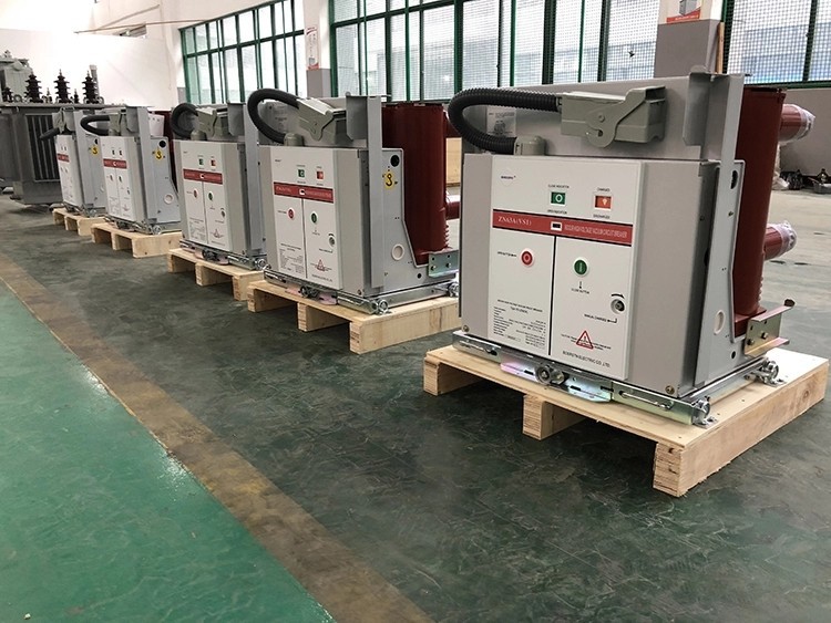 Vacuum Circuit Breaker